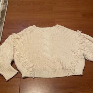 Women’s large sweater with puffy sleeves